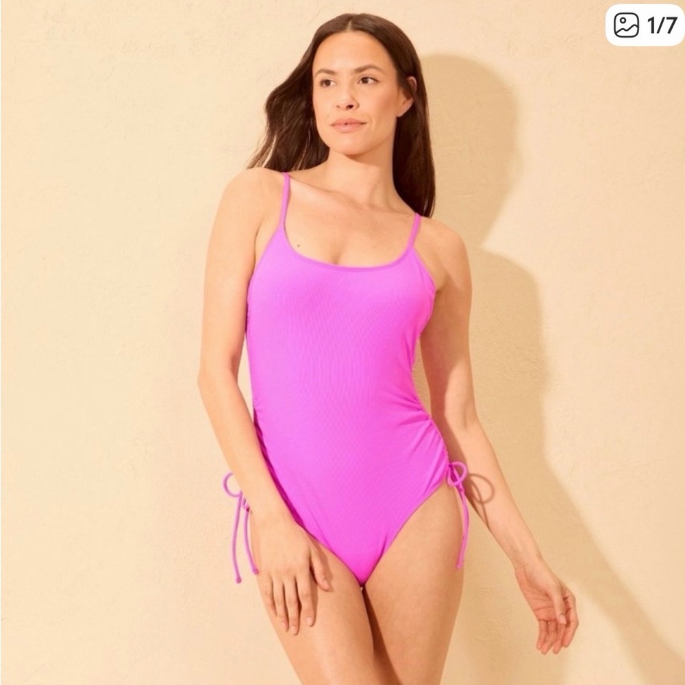 NWT shades and shore Women's beautiful purple One-Piece Swimsuit swimwear size M